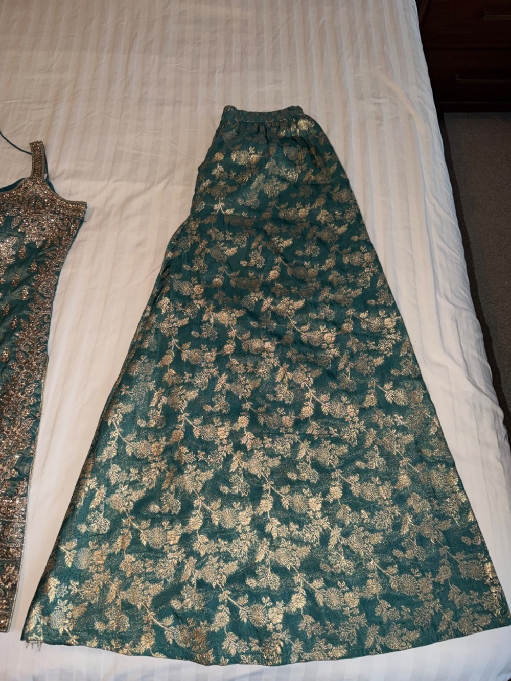 Sharara Set - Picture 4 of 16